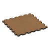 Speelplaats vloeren von WARCO im Farbdesign Terra Cotta mit den Abmessungen 1000 x 1000 x 40 mm. Produktfoto von Artikel 3382 in der Aufsicht von schräg vorne.