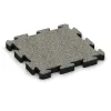 Rubberen straattegels von WARCO im Farbdesign Lichtgrijs Graniet mit den Abmessungen 500 x 500 x 50 mm. Produktfoto von Artikel 3058 in der Aufsicht von schräg vorne.