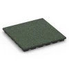 Valdempende EPDM-tegel – 160 cm von WARCO im Farbdesign Engels gazon mit den Abmessungen 50 x 50 x 4,8 cm | 0,25 m². Produktfoto von Artikel 6433 in der Aufsicht von schräg vorne.