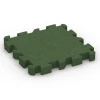 Rubberen speelplaatstegel – 220 cm von WARCO im Farbdesign Grasgroen mit den Abmessungen 50 x 50 x 6 cm | 0,25 m². Produktfoto von Artikel 6407 in der Aufsicht von schräg vorne.