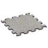 Fitness Active vloertegel von WARCO im Farbdesign Grijs graniet mit den Abmessungen 98 x 98 x 2,8 cm. Produktfoto von Artikel 6851 in der Aufsicht von schräg vorne.