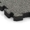 Detailaufnahme der Randausprägung von WARCO-Produkt 3057, Rubberen straattegels, Format 500 x 500 x 50 mm, Farbe Grijs Graniet.