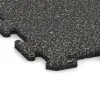 Detailaufnahme der Randausprägung von WARCO-Produkt 0300, Zwembadrandtegel, Format 1000 x 1000 x 18 mm, Farbe Donkergrijs Graniet.