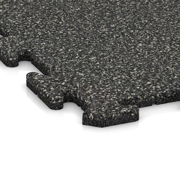 Detailaufnahme der Randausprägung von WARCO-Produkt 0300, Zwembadrandtegel, Format 1000 x 1000 x 18 mm, Farbe Donkergrijs Graniet.