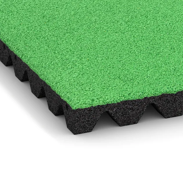 Detailaufnahme der Randausprägung von WARCO-Produkt 5536, Rubber speelplaatstegel 4,5 cm - EN 1177 ≤ 135 cm, Format 500 x 500 x 45 mm, Farbe Meigroen.