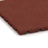 Detailaufnahme der Randausprägung von WARCO-Produkt 3966, Hondenligmat, Format 50 × 50 × 2,5 cm, Farbe Baksteenrood.