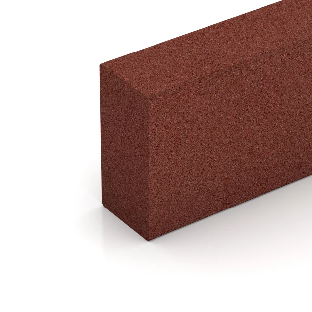 Detailaufnahme der Randausprägung von WARCO-Produkt 7029, Rubberen bloktrede van rubbergranulaat, Format 100 x 30 x 15 cm, Farbe Baksteenrood.