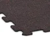 Detailaufnahme der Randausprägung von WARCO-Produkt 1049, Fitnessvloer Compact, Format 970 x 970 x 8 mm, Farbe Licht Rood Gespikkeld.