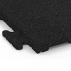 Detailaufnahme der Randausprägung von WARCO-Produkt 7052, Rubber terrastegel Linea, Format 50 x 50 x 3 cm | 0,25 m², Farbe Antraciet.