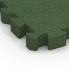 Detailaufnahme der Randausprägung von WARCO-Produkt 6407, Rubberen speelplaatstegel – 220 cm, Format 50 x 50 x 6 cm | 0,25 m², Farbe Grasgroen.