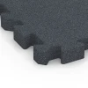 Detailaufnahme der Randausprägung von WARCO-Produkt 6317, Valtegel met puzzelverbinding, Format 50 x 50 x 5 cm | 0,25 m², Farbe Leisteengrijs.