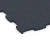 Detailaufnahme der Randausprägung von WARCO-Produkt 6962, Fitness Premium sportvloer, Format 99 x 99 x 1,8 cm, Farbe Antraciet.