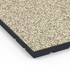 Detailaufnahme der Randausprägung von WARCO-Produkt 7147, Fitnessvloer voor buiten, Format 60 x 60 x 4 cm | 0,36 m², Farbe Travertijn.