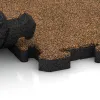 Großaufnahme vom Verbindungssystem von WARCO-Boden 3382 - Speelplaats vloeren im Farbdesign Terra Cotta. Abmessungen 1000 x 1000 x 40 mm.
