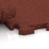Großaufnahme vom Verbindungssystem von WARCO-Boden 2816 - Zwembad onderplaat im Farbdesign Baksteenrood. Abmessungen 500 x 500 x 30 mm.