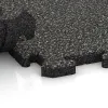 Großaufnahme vom Verbindungssystem von WARCO-Boden 5067 - Hoektegel HD im Farbdesign Donkergrijs Graniet. Abmessungen 485 x 485 x 30 mm.