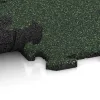 Großaufnahme vom Verbindungssystem von WARCO-Boden 0127 - Zwembadrandtegel im Farbdesign Engels Gras. Abmessungen 500 x 500 x 18 mm.