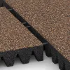Großaufnahme vom Verbindungssystem von WARCO-Boden 5616 - Rubber speelplaatstegel 8 cm - EN 1177 ≤ 215 cm im Farbdesign Schors & Bast. Abmessungen 500 x 500 x 80 mm.