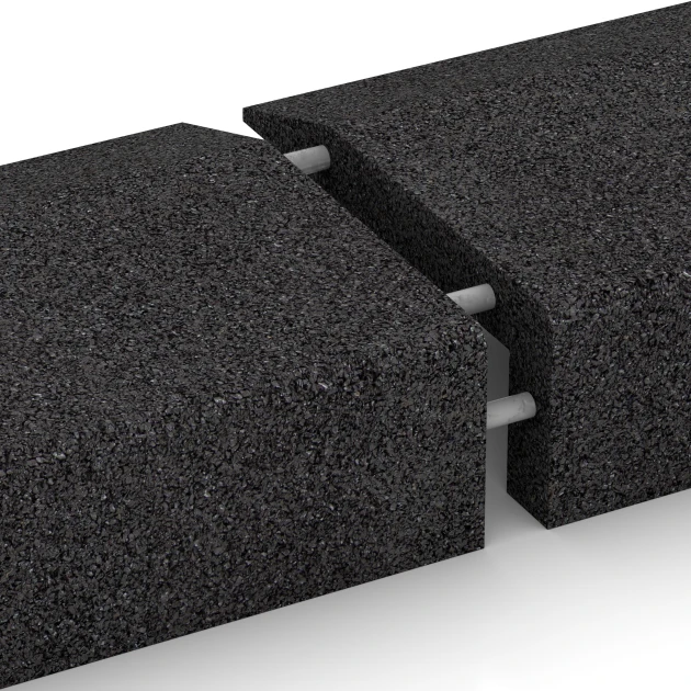 Großaufnahme vom Verbindungssystem von WARCO-Boden 2607 - Rubber randafdekking im Farbdesign Antraciet. Abmessungen 100 × 40 cm | 5/15 cm.