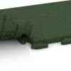 Großaufnahme vom Verbindungssystem von WARCO-Boden 1261 - Hondenkennelplaat im Farbdesign Grasgroen. Abmessungen 500 x 500 x 30 mm.