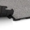 Großaufnahme vom Verbindungssystem von WARCO-Boden 4638 - Fitnessvloer Rubber Tegels Classic im Farbdesign Grijs Melange. Abmessungen 1000 x 1000 x 30 mm.