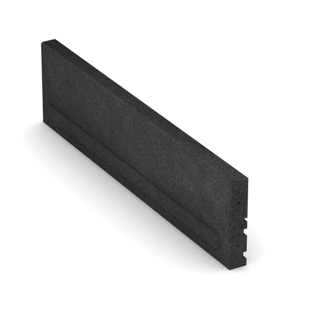 Großaufnahme vom Verbindungssystem von WARCO-Boden 3784 - Rubberen boordsteen im Farbdesign Antraciet. Abmessungen 100 × 5 × 25 cm.