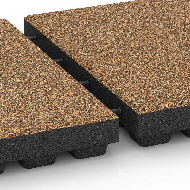 Großaufnahme vom Verbindungssystem von WARCO-Boden 6443 - Rubberen speelplaatstegel – 210 cm im Farbdesign Terracotta. Abmessungen 50 x 50 x 7 cm.