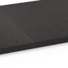 Großaufnahme vom Verbindungssystem von WARCO-Boden 6483 - Ondervloertegel Kl. 3 im Farbdesign Antraciet. Abmessungen 52 x 52 x 2,7 cm.