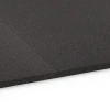 Großaufnahme vom Verbindungssystem von WARCO-Boden 6656 - Ondervloertegel Kl. 3 im Farbdesign Antraciet. Abmessungen 104 x 104 x 1,8 cm.