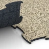 Großaufnahme vom Verbindungssystem von WARCO-Boden 6838 - Fitness Active vloertegel im Farbdesign Travertin. Abmessungen 97,1 x 97,1 × 1,8 cm.