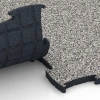 Großaufnahme vom Verbindungssystem von WARCO-Boden 6887 - Fitness Max vloersysteem im Farbdesign Grijs graniet. Abmessungen 97,1 x 97,1 x 2,8 cm.