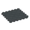 Aufsicht auf die Unterseite, also die Bodenseite von WARCO-Formteil 7084 - Rubber mat voor honden im Format 102,5 x 102,5 x 3 cm | 1,05 m².