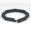 Typische Verlegung oder Einbausituation für den Artikel 6642 von WARCO - Rubberen opsluitband, Farbton Leisteengrijs in der Abmessung 100 x 15 x 30 cm.